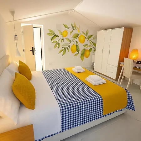 Spagna Lemon Affittacamere 4*