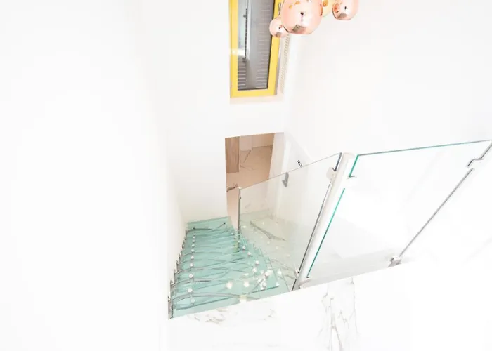 Πανσιόν Spagna Lemon