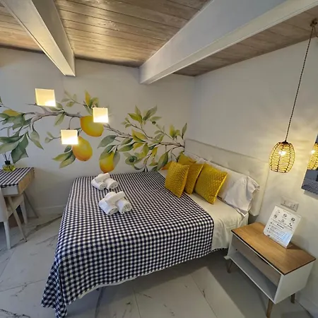 Spagna Lemon Gæstehus *